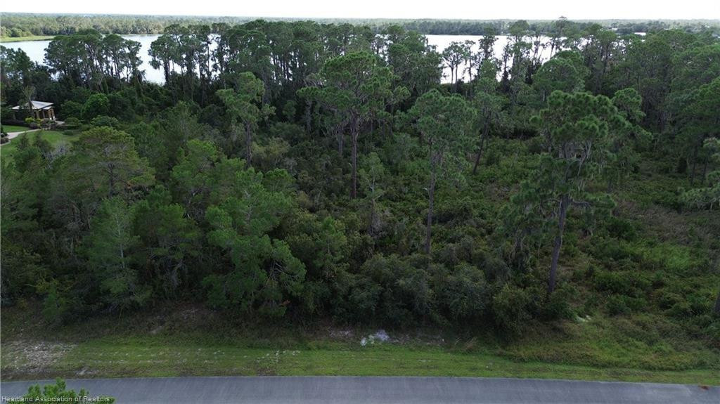 View details of listing 3029 Hawks Landing Circle, Sebring, FL 33875 Sebring with MLS#