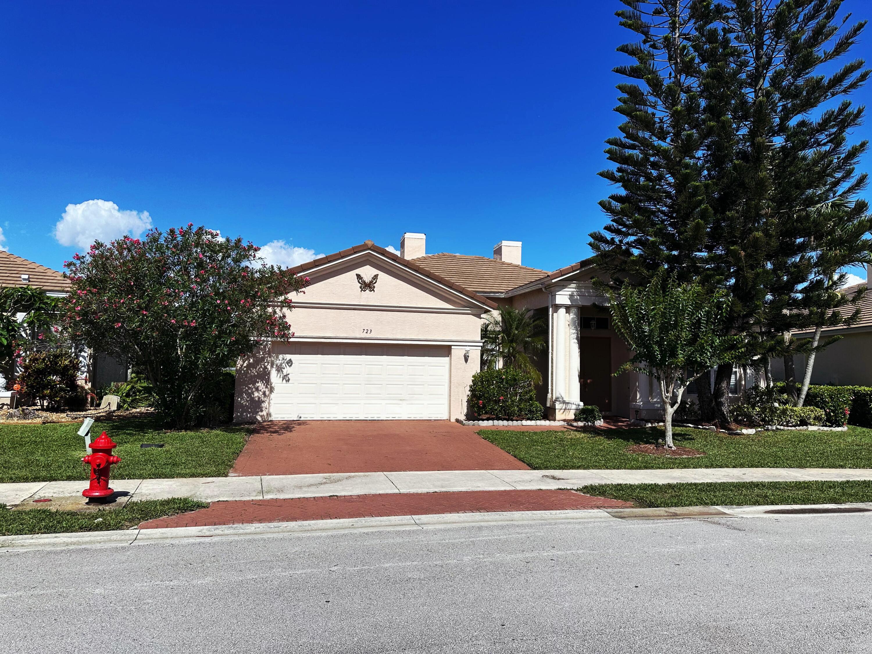 View details of listing 723 SW Myakka River Trace, Port St. Lucie, FL 34986 Port St. Lucie with MLS# 