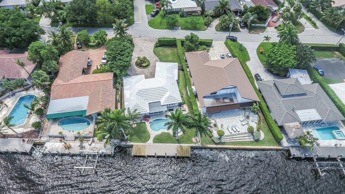 View details of listing 412 SE 28th Avenue, Pompano Beach, FL 33062 Pompano Beach with MLS# 