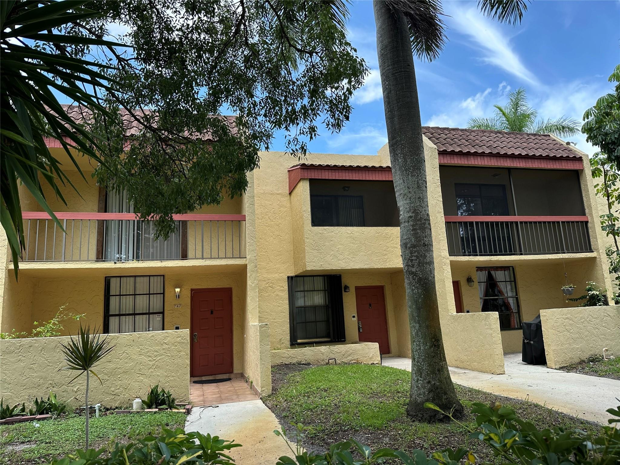 View details of listing 745 SE 1st Way 97, Deerfield Beach, FL 33441 Deerfield Beach with MLS#