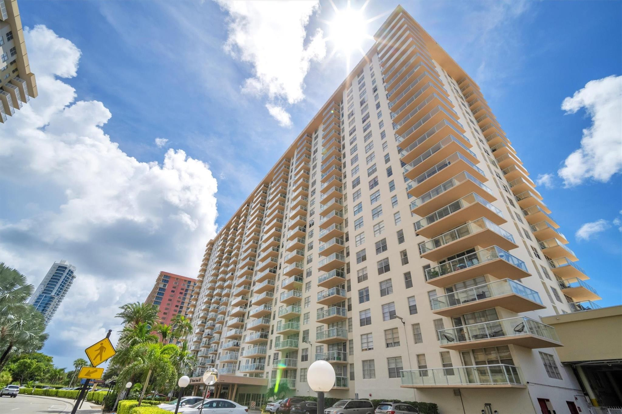 View details of listing 230 174th Street 814, Sunny Isles Beach, FL 33160 Sunny Isles Beach with MLS#
