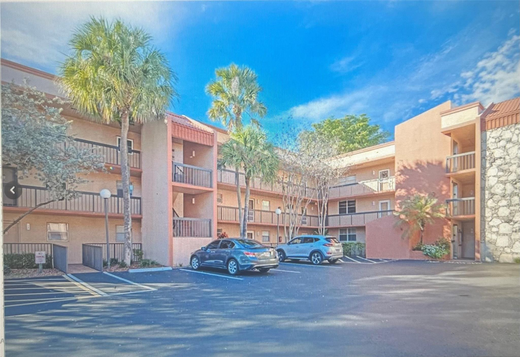 View details of listing 3140 Holiday Springs Boulevard 109, Margate, FL 33063 Margate with MLS#