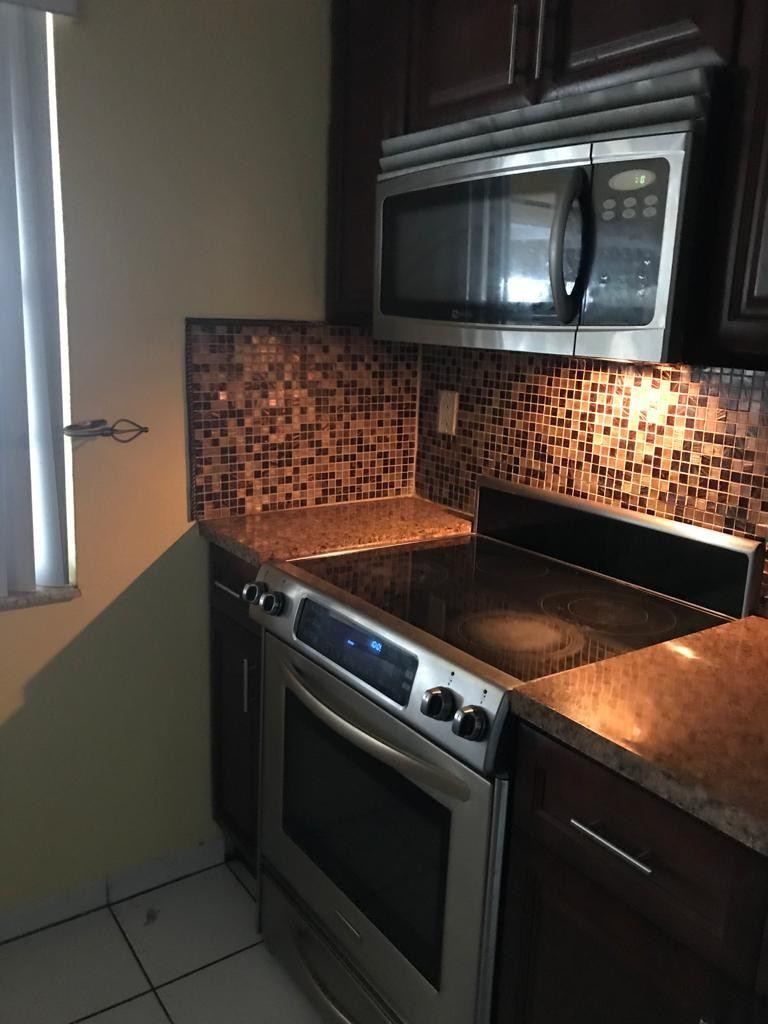 View details of listing 5100 SW 41st Street 110, Hollywood, FL 33023 Hollywood with MLS#