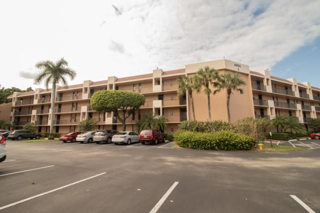 View details of listing 6007 CORAL LAKE Drive 107, Margate, FL 33063 Margate with MLS# 