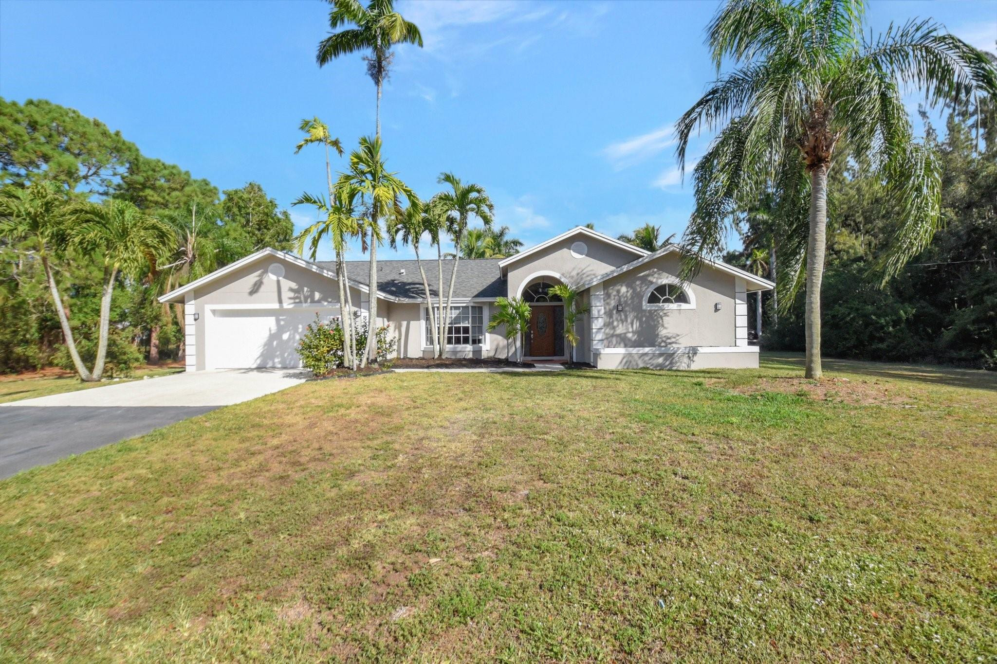 View details of listing 18725 W Sycamore, Loxahatchee, FL 33470 Loxahatchee with MLS#
