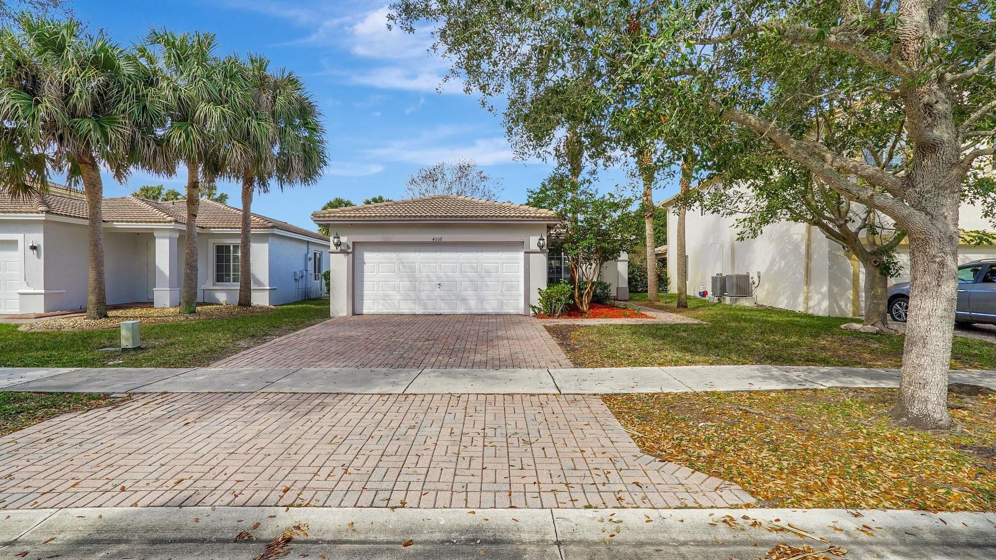View details of listing 4558 SW 125th Lane, Miramar, FL 33027 Miramar with MLS#