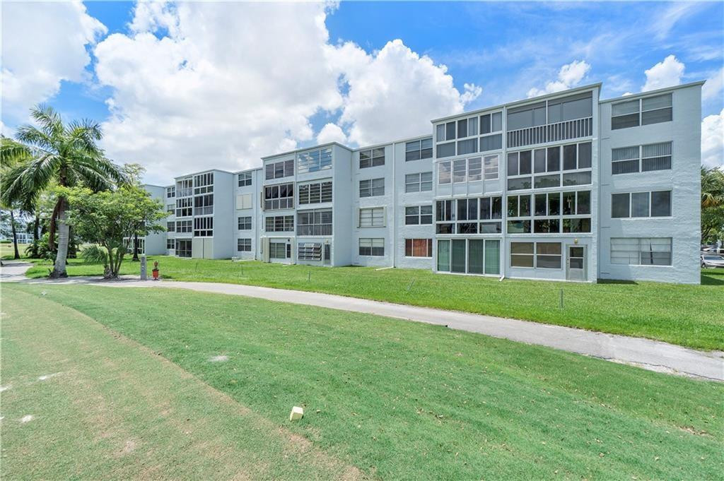 View details of listing 7684 NW 18th Street 101, Margate, FL 33063 Margate with MLS# 