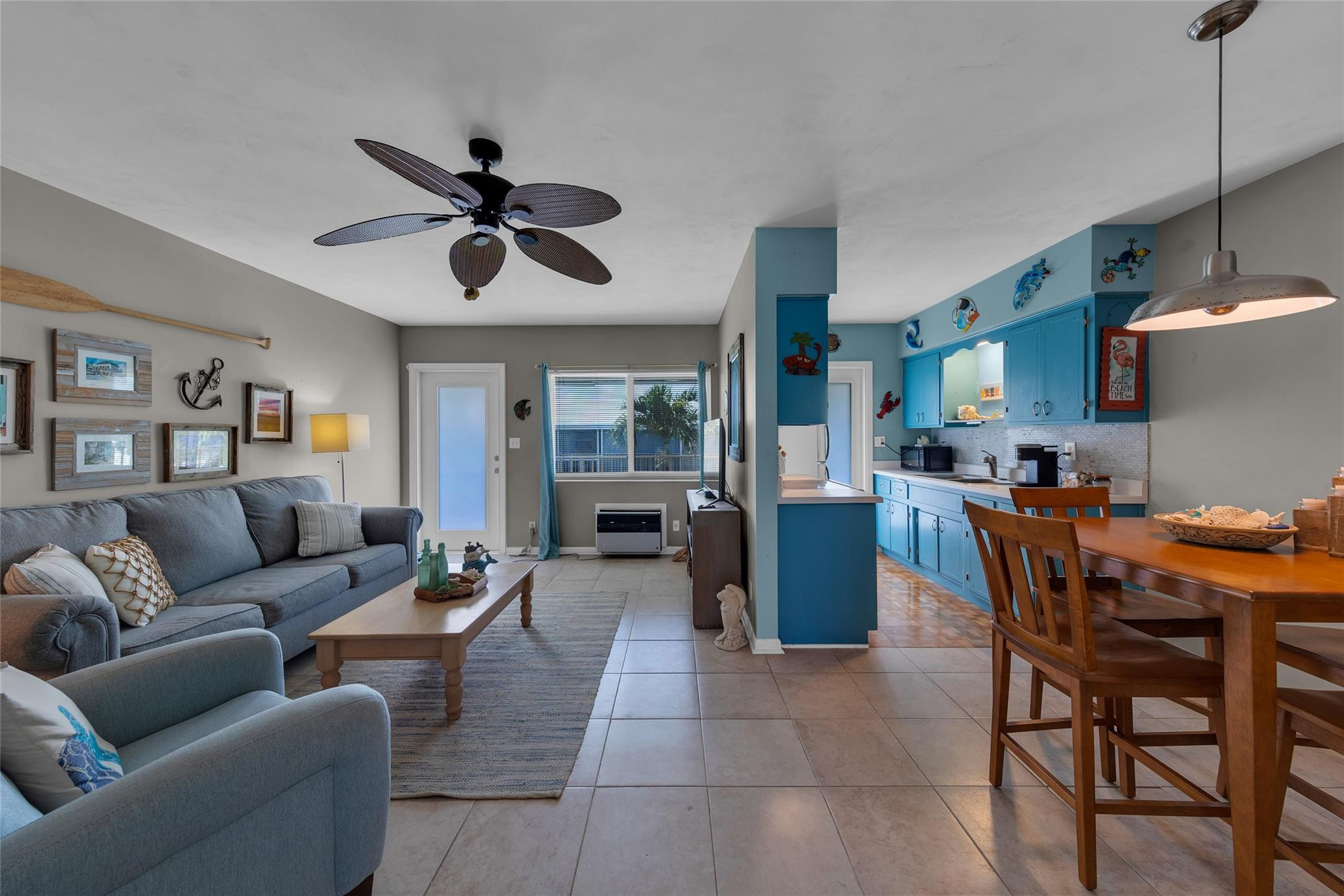 View details of listing 11 SW 4th Avenue 11, Boca Raton, FL 33432 Boca Raton with MLS# 