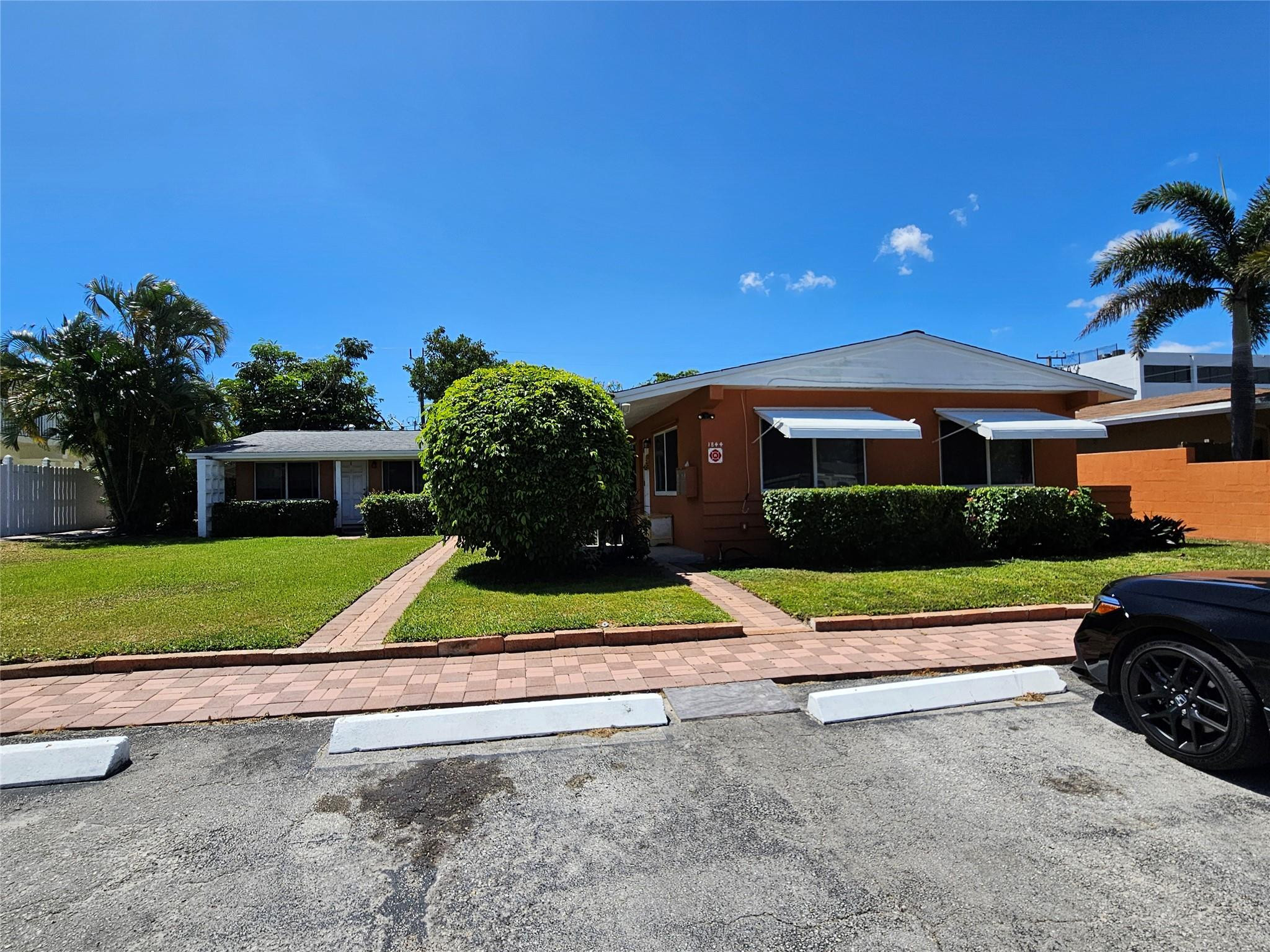 View details of listing  Fort Lauderdale with MLS# 