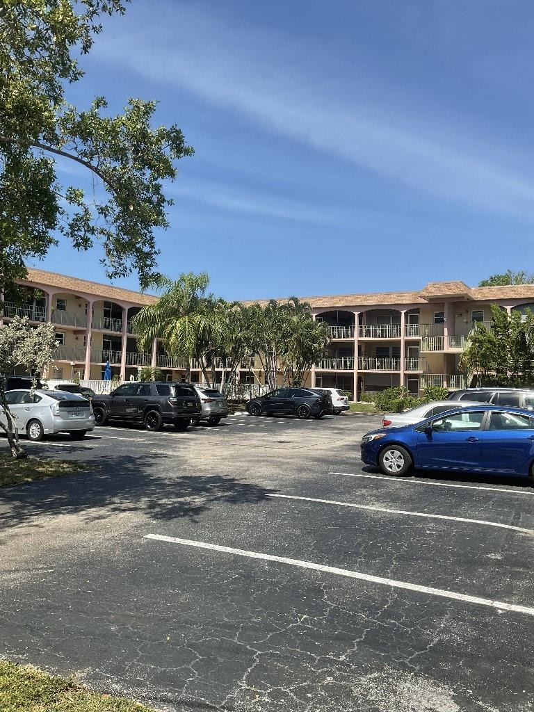 View details of listing 100 SE 6th Avenue 206, Pompano Beach, FL 33060 Pompano Beach with MLS# 