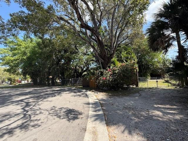 View details of listing 3340 SW 15th Avenue, Fort Lauderdale, FL 33315 Fort Lauderdale with MLS#
