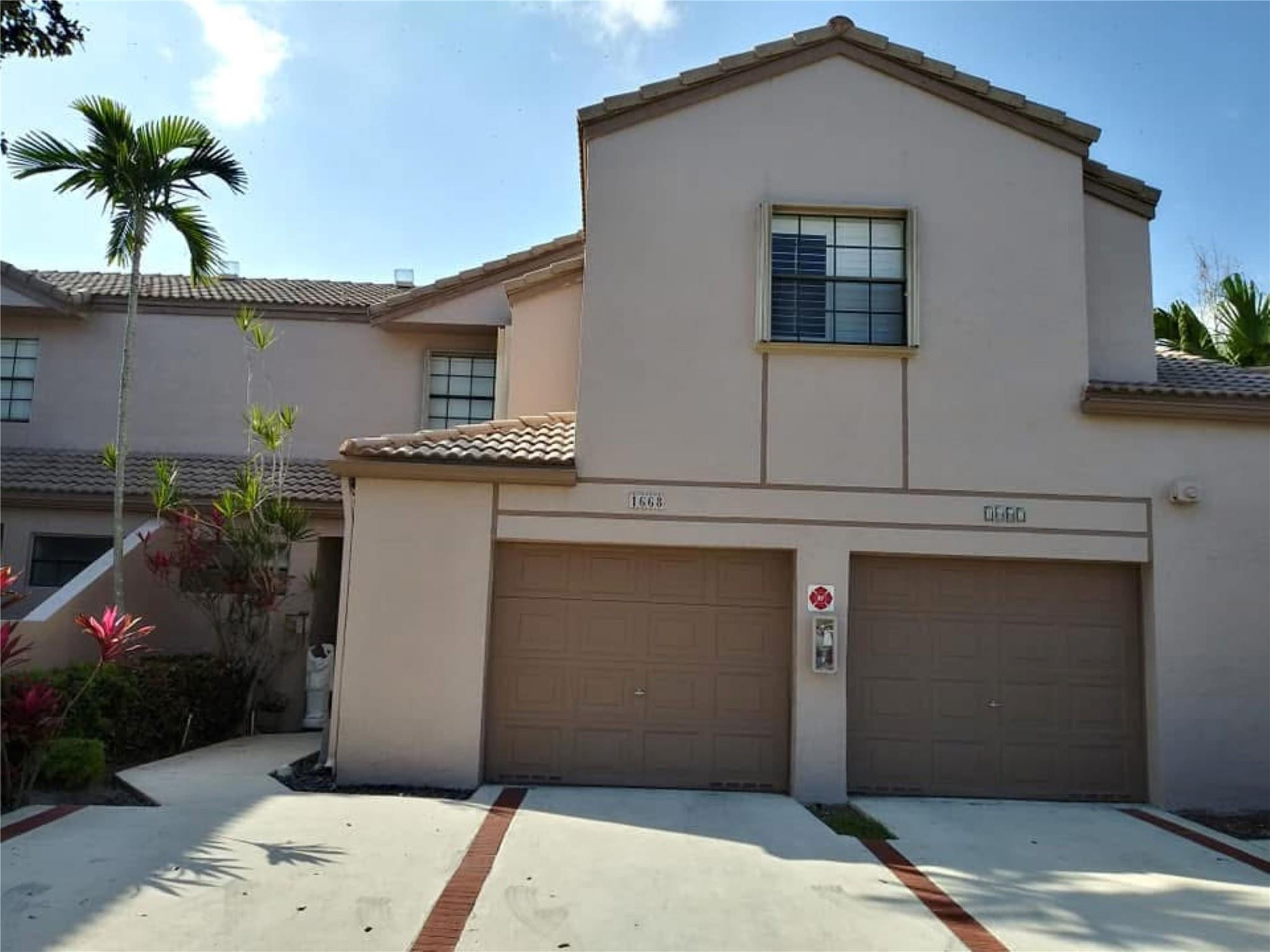 View details of listing 1668 Cypress Pointe Drive 1668, Coral Springs, FL 33071 Coral Springs with MLS#
