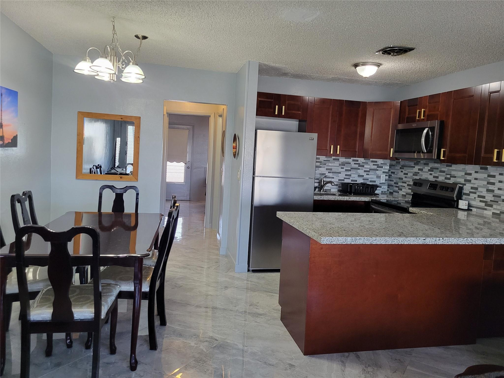 View details of listing 800 SW 11th Avenue 17, Hallandale Beach, FL 33009 Hallandale Beach with MLS#