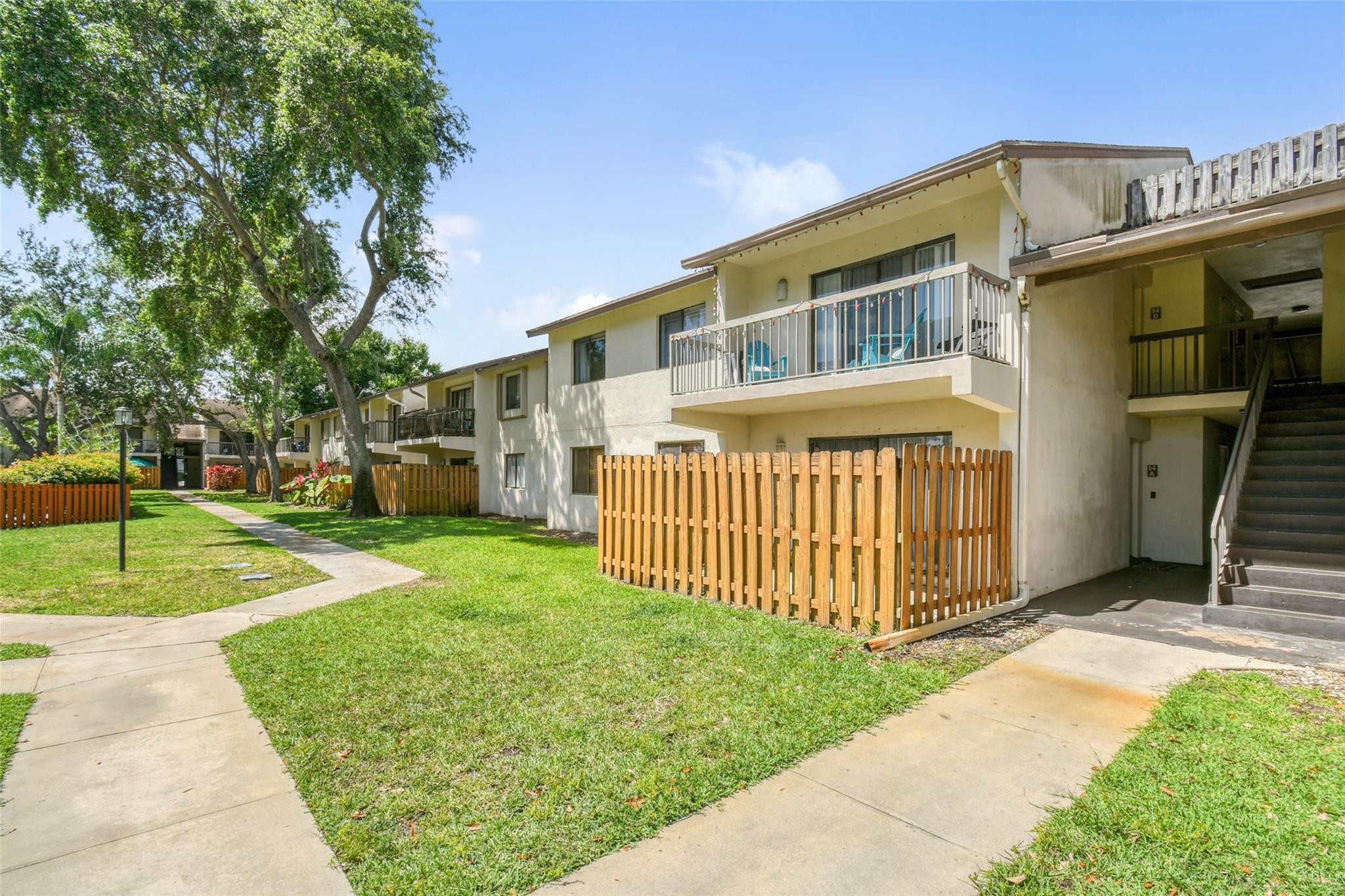 View details of listing 3402 Gardens Drive 14B, Palm Beach Gardens, FL 33410 Palm Beach Gardens with MLS#
