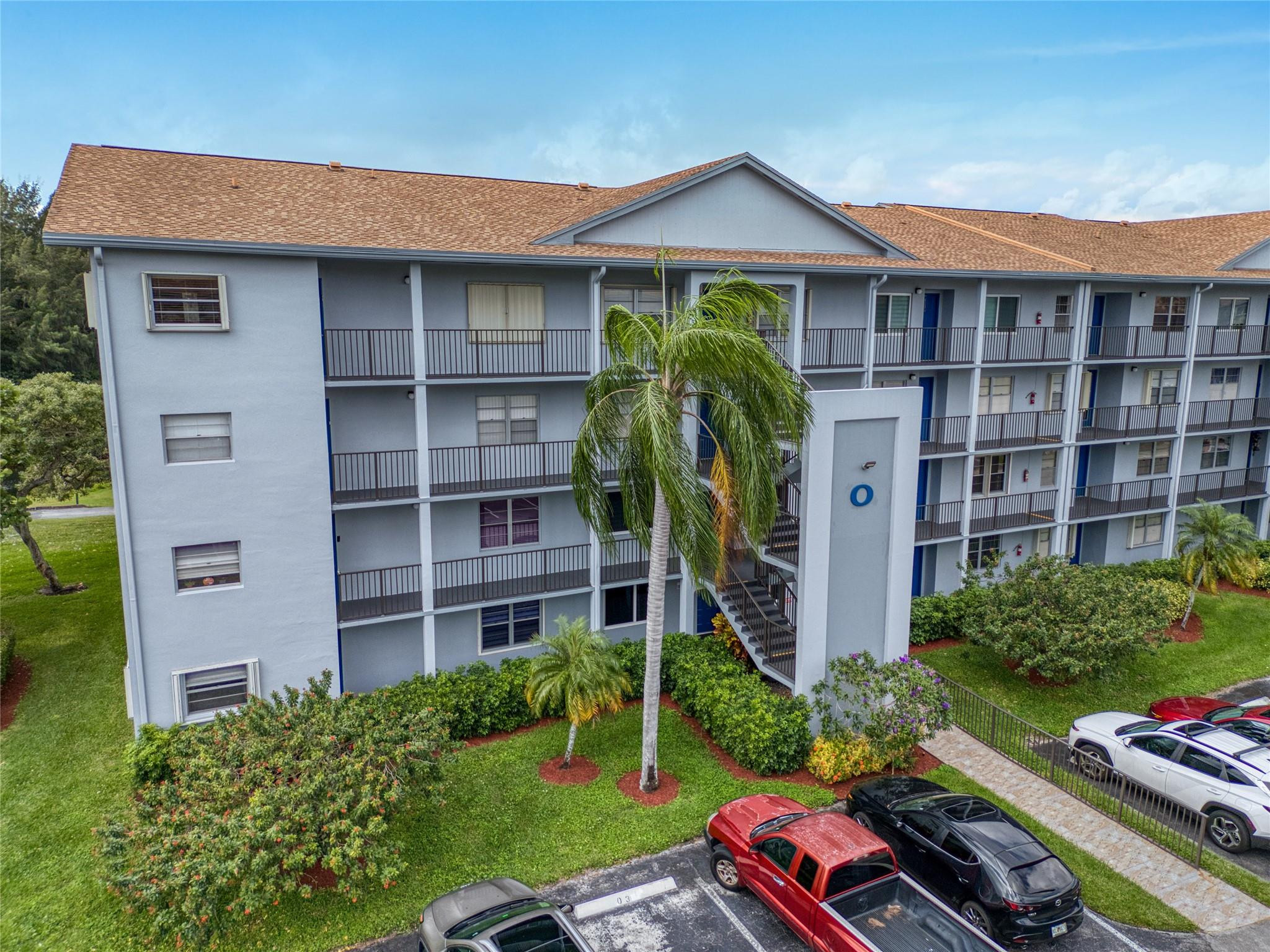 View details of listing 800 SW 125th Way 202, Pembroke Pines, FL 33027 Pembroke Pines with MLS#