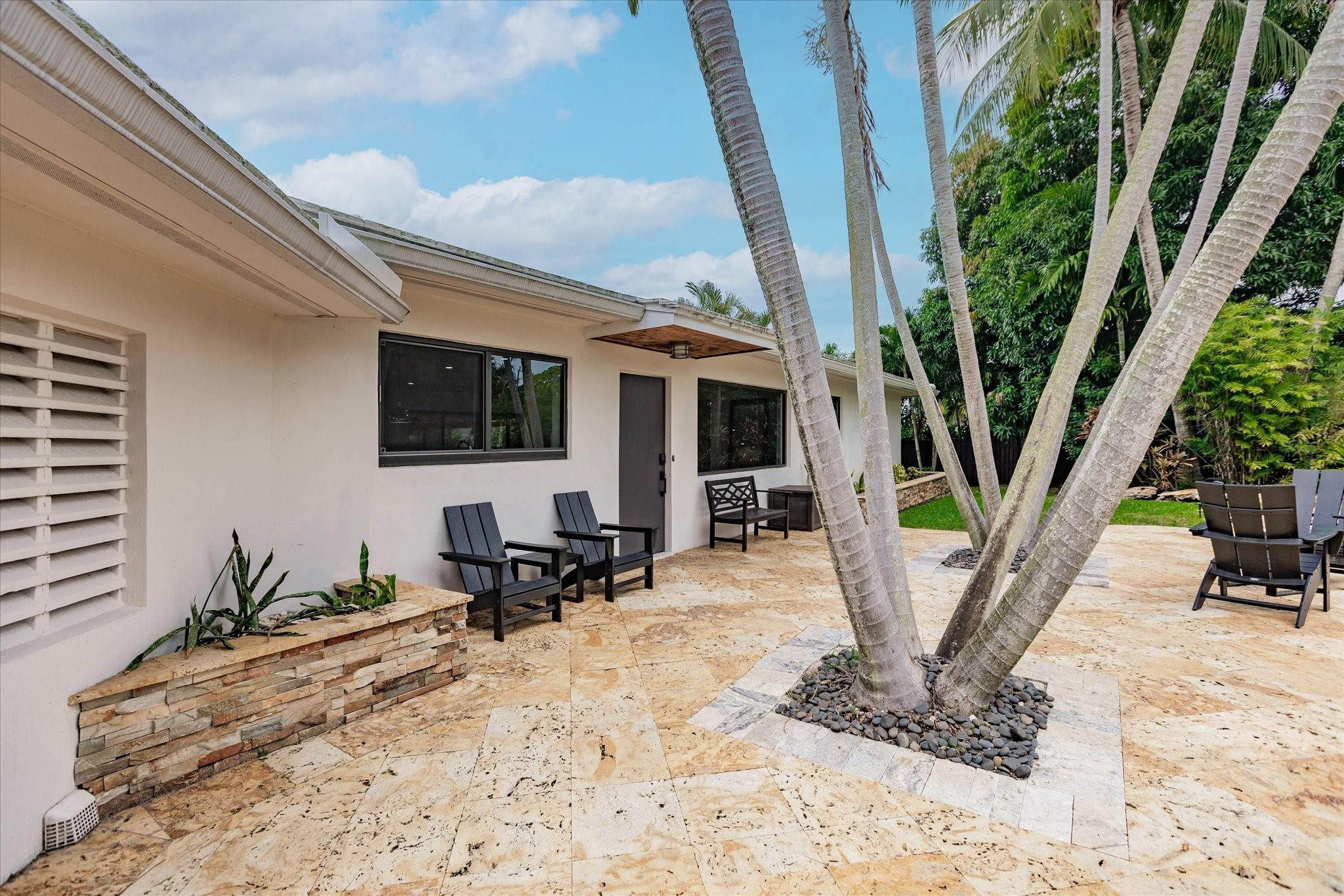 View details of listing 1900 Bayview Drive, Fort Lauderdale, FL 33305 Fort Lauderdale with MLS#