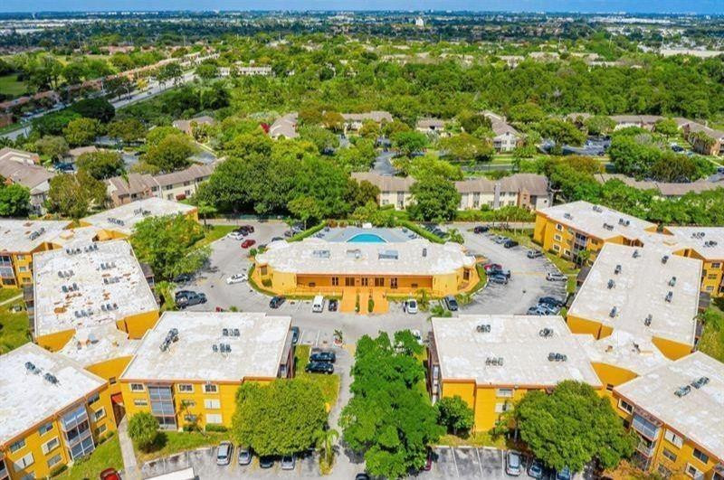View details of listing 4334 NW 9th Avenue 9-3B, Deerfield Beach, FL 33064 Deerfield Beach with MLS#
