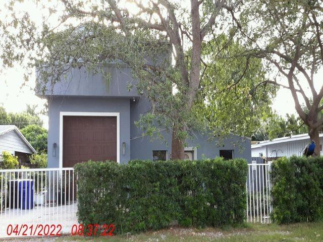 View details of listing 810 SW 10th Terrace, Fort Lauderdale, FL 33315 Fort Lauderdale with MLS#
