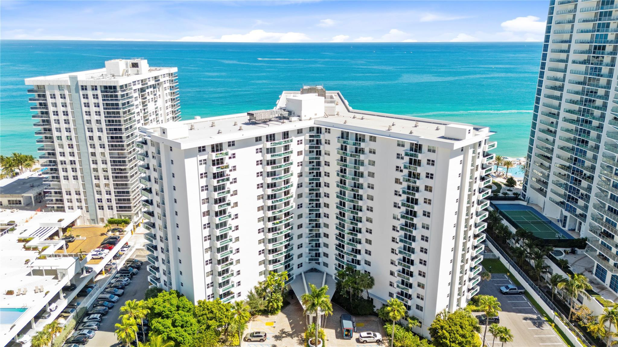 View details of listing 3001 S Ocean Drive 333, Hollywood, FL 33019 Hollywood with MLS#