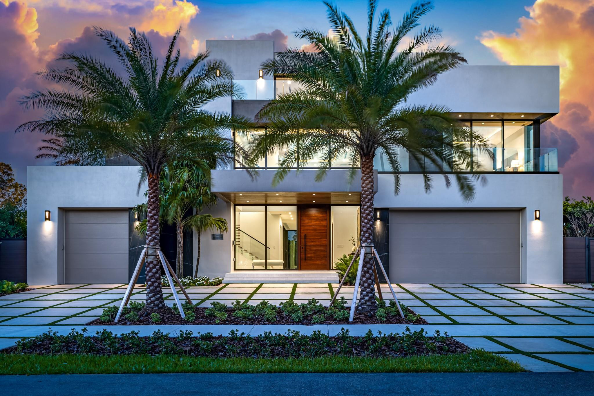 View details of listing 2000 Harbourview Drive, Fort Lauderdale, FL 33316 Fort Lauderdale with MLS#