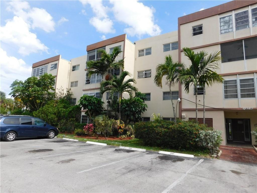 View details of listing 4047 NW 16TH Street 406, Lauderhill, FL 33313 Lauderhill with MLS#