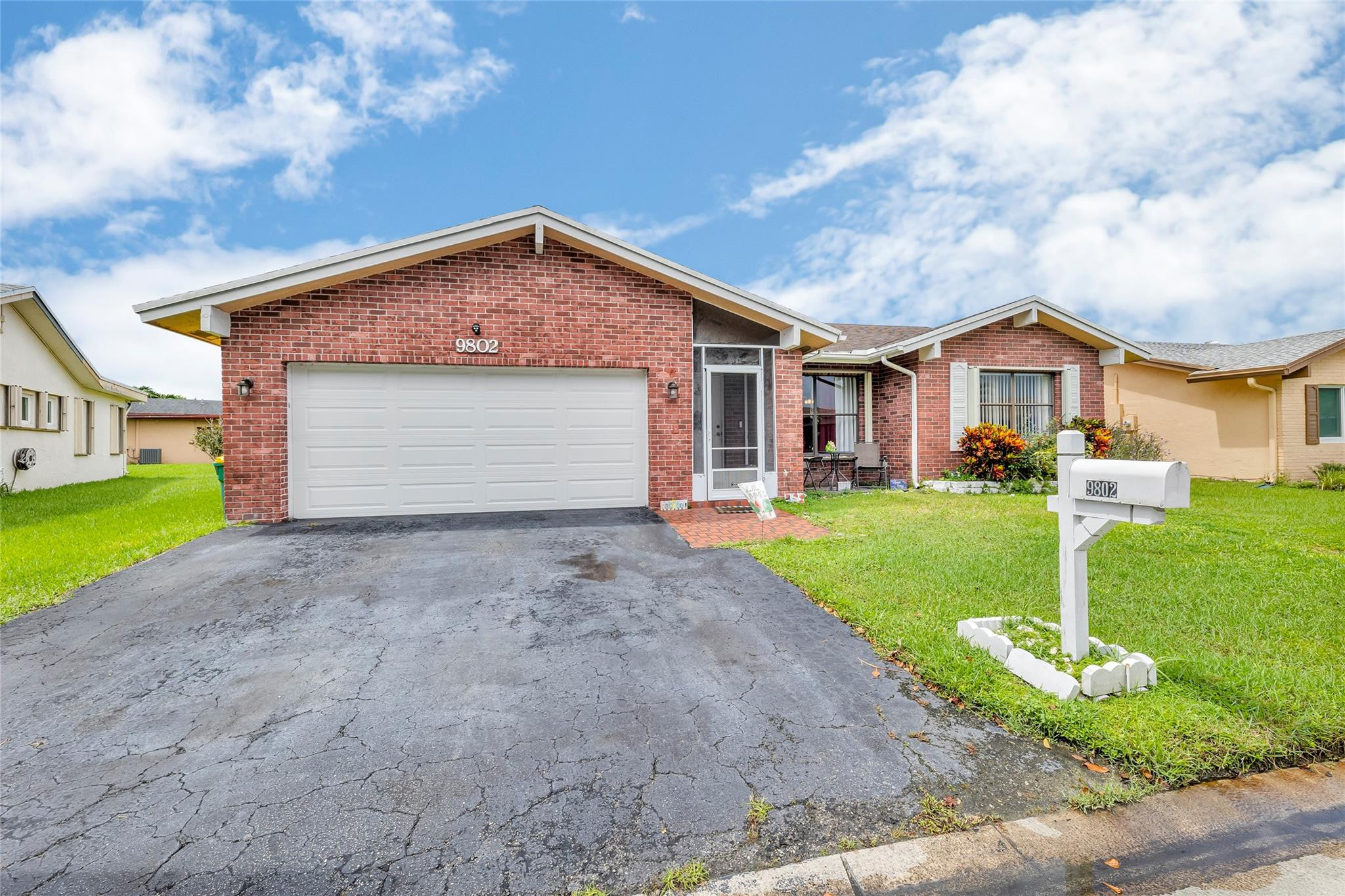 View details of listing 9802 NW 75th Court, Tamarac, FL 33321 Tamarac with MLS#