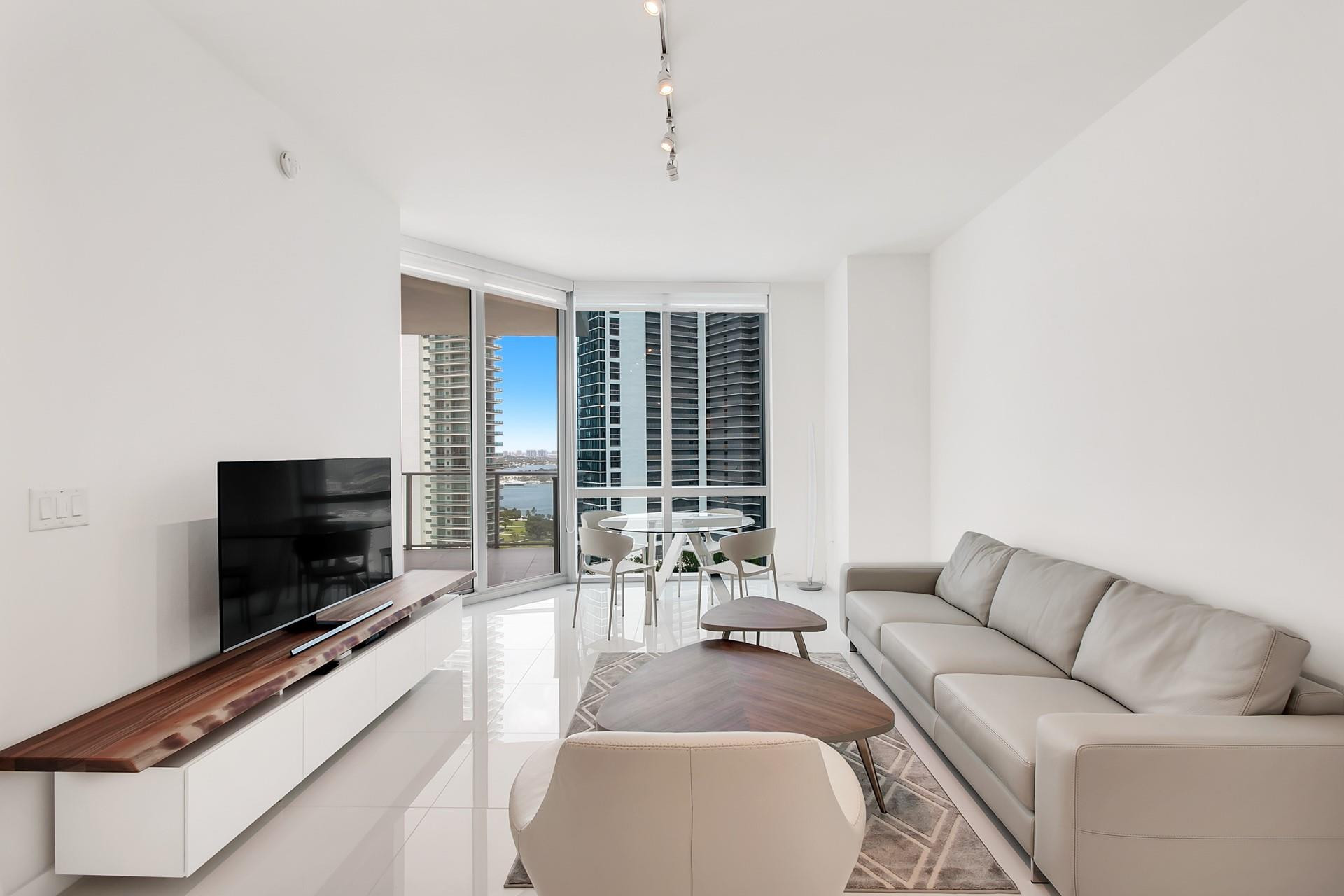 View details of listing 851 NE 1st Avenue 2005, Miami, FL 33132 Miami with MLS#
