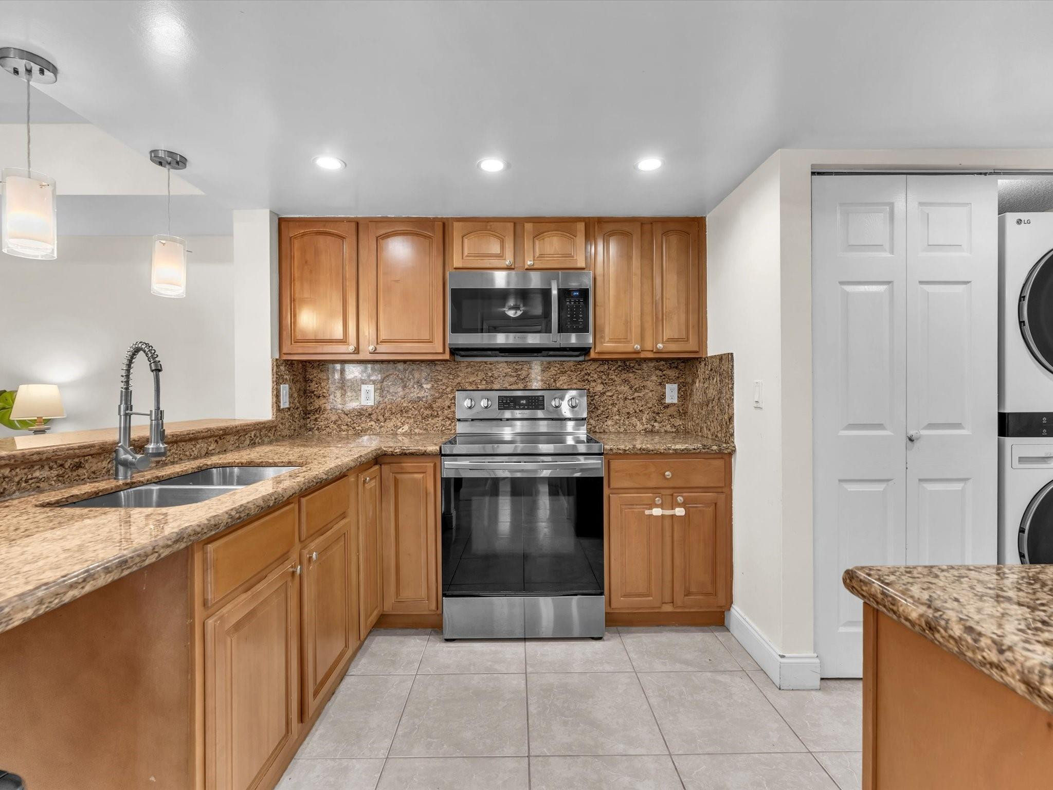 Listing  9022 W Atlantic Boulevard 213, Coral Springs, FL 33071, Coral Springs, FL 33071