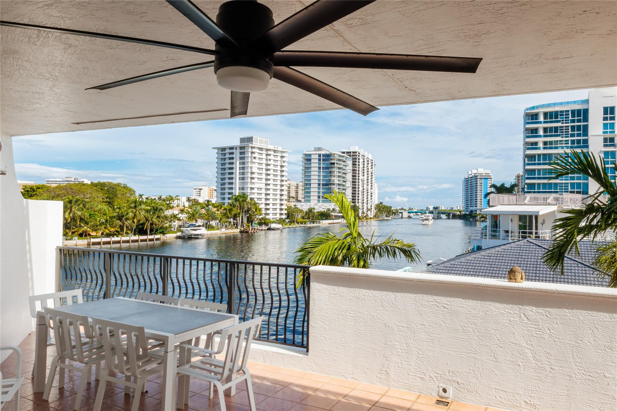 View details of listing 615 Bayshore Drive 301, Fort Lauderdale, FL 33304 Fort Lauderdale with MLS#