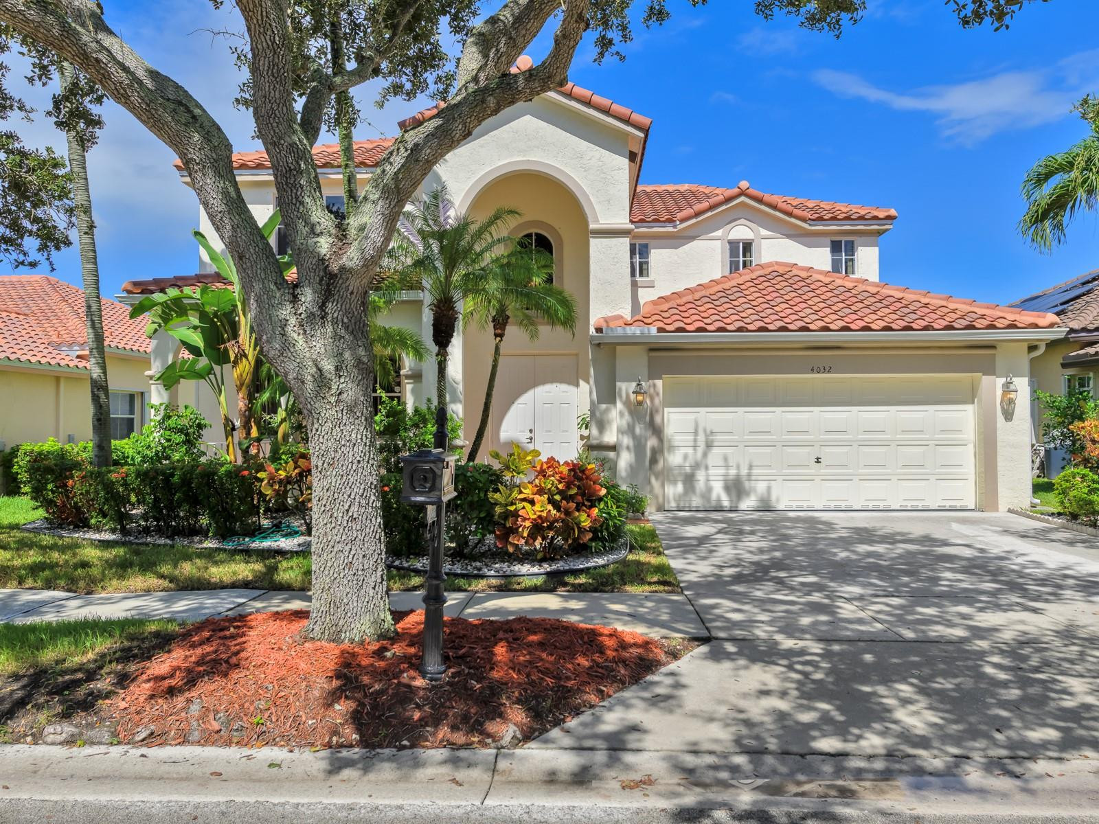 View details of listing 4032 Pinewood Lane, Weston, FL 33331 Weston with MLS#