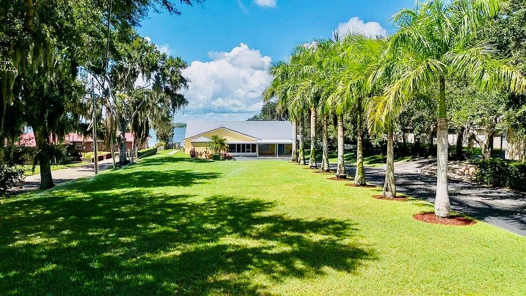 View details of listing 131 Sunset Drive, Lake Placid, FL 33852 Lake Placid with MLS#