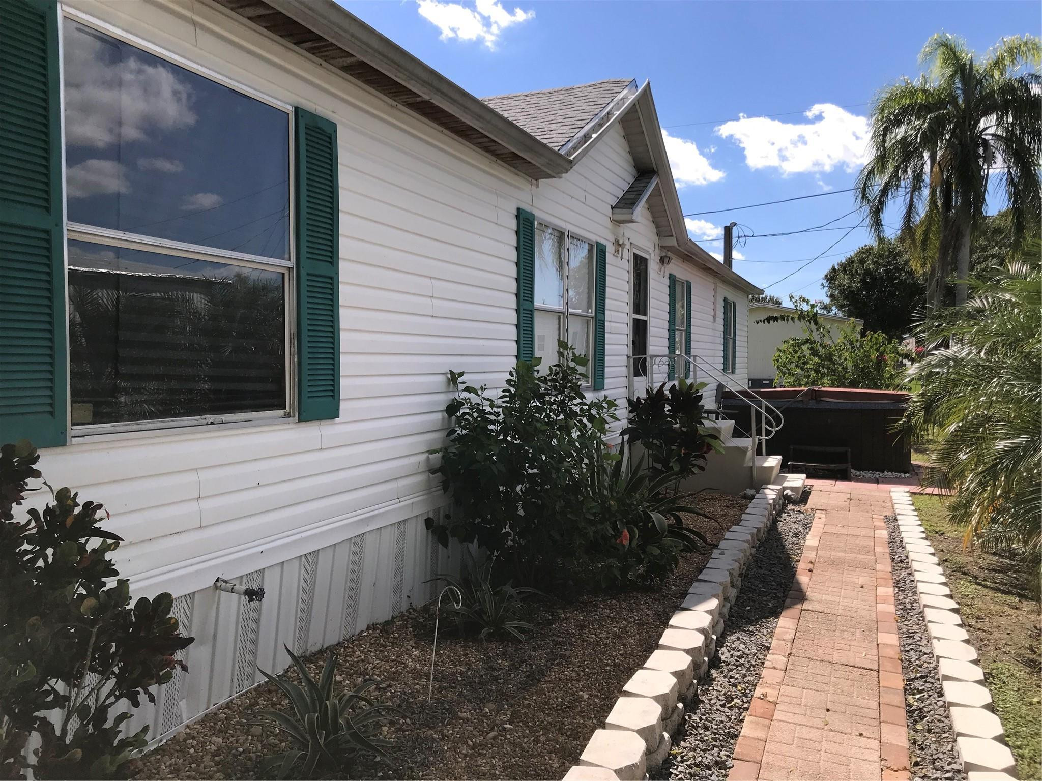 View details of listing 1192 Chobee Street, Okeechobee, FL 34974 Okeechobee with MLS#