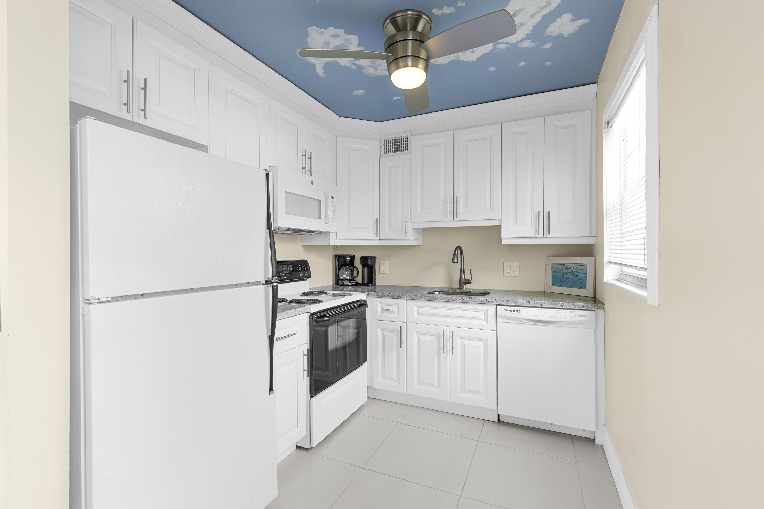 View details of listing 209 Ventnor M 209, Deerfield Beach, FL 33442 Deerfield Beach with MLS#