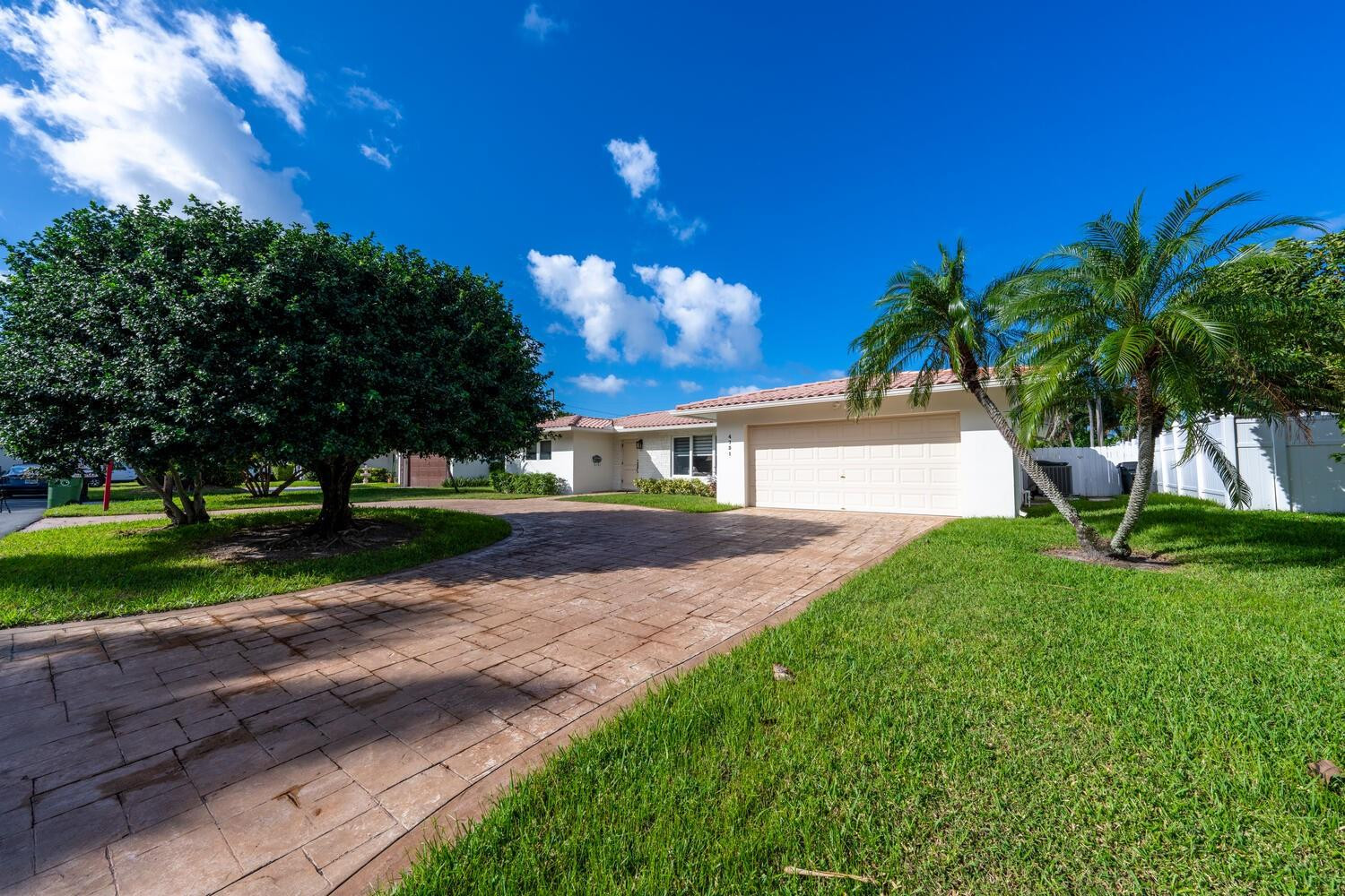 View details of listing 4731 NE 29th Avenue, Fort Lauderdale, FL 33308 Fort Lauderdale with MLS#
