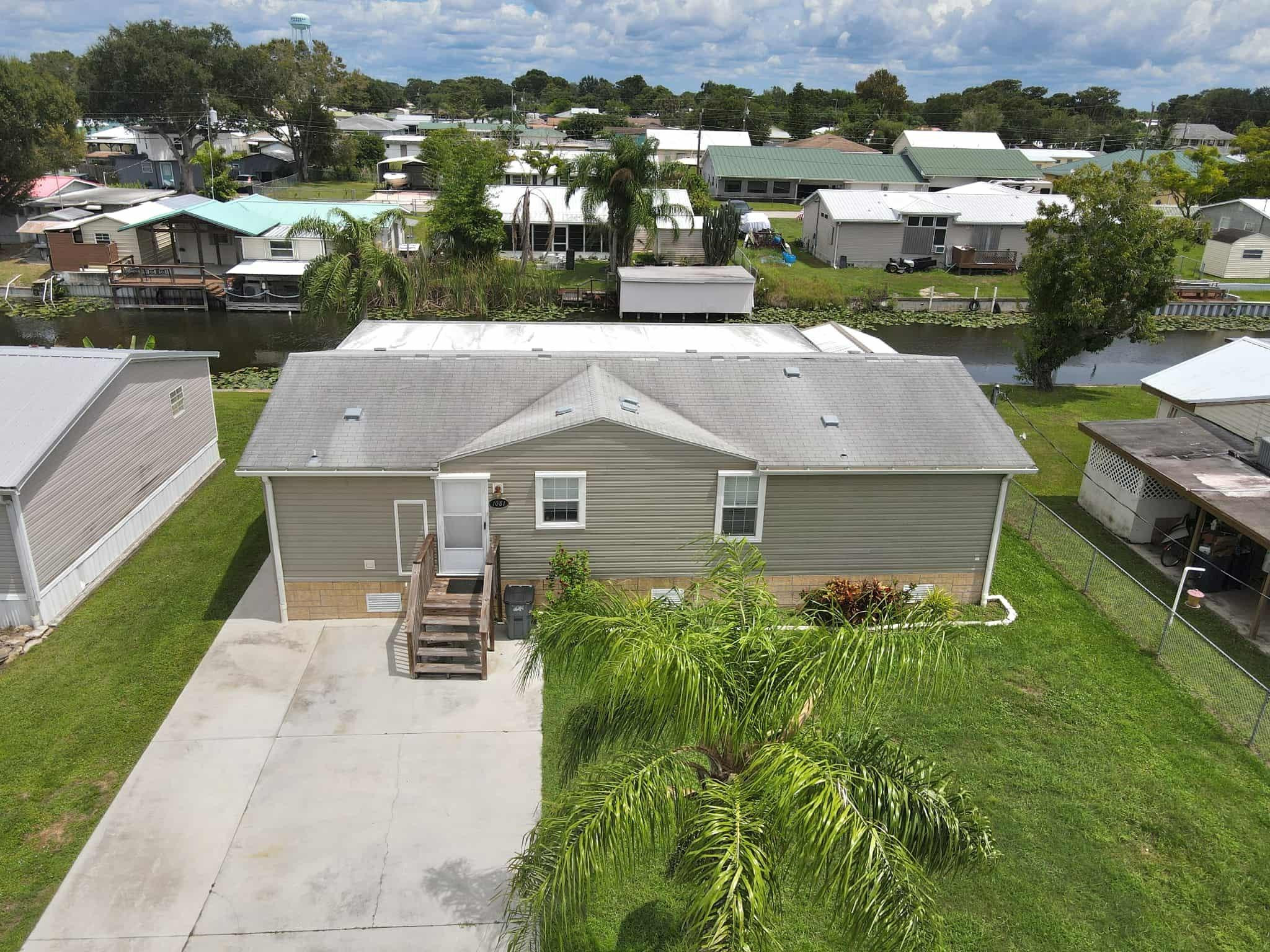 View details of listing 1081 6th Street, Okeechobee, FL 34974 Okeechobee with MLS#