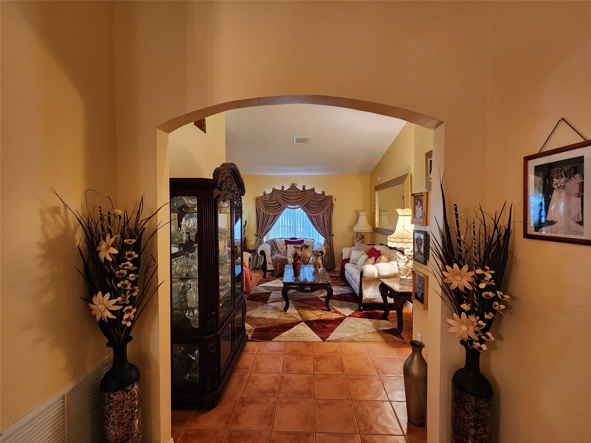 View details of listing 10611 SW 21st Street, Miramar, FL 33025 Miramar with MLS# 