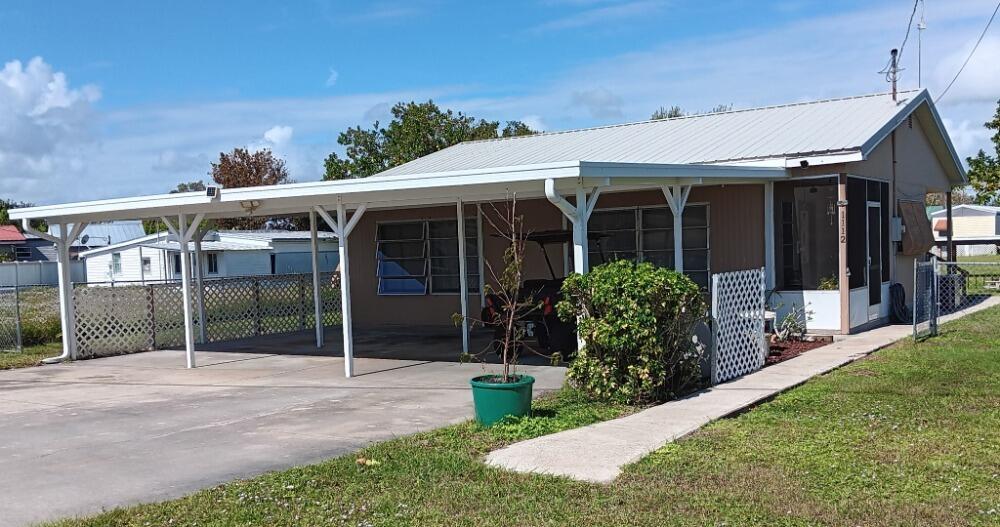 View details of listing 1112 21st Street, Okeechobee, FL 34974 Okeechobee with MLS#