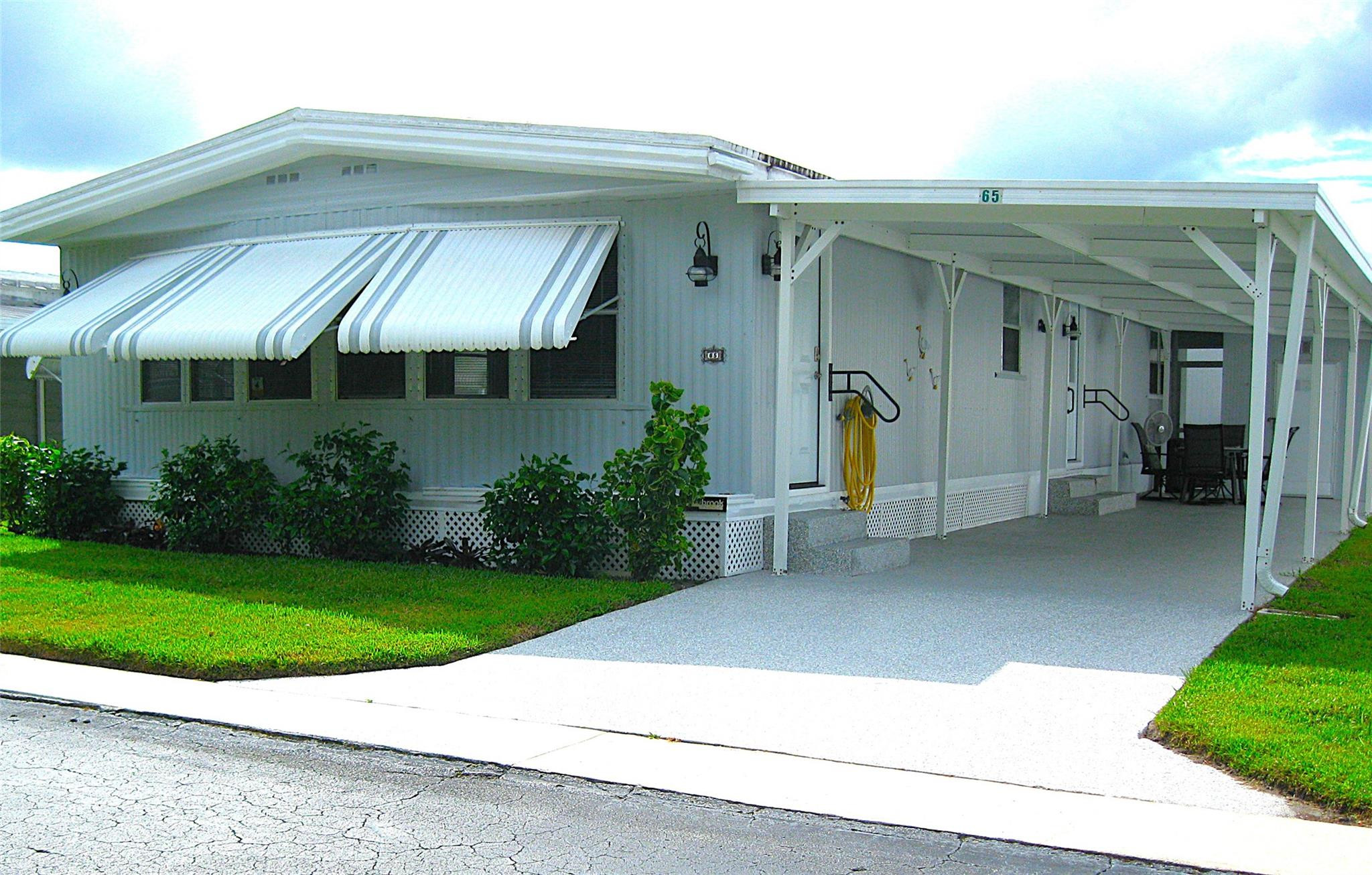 View details of listing 4800 SE Federal Highway, Stuart, FL 34997 Stuart with MLS#