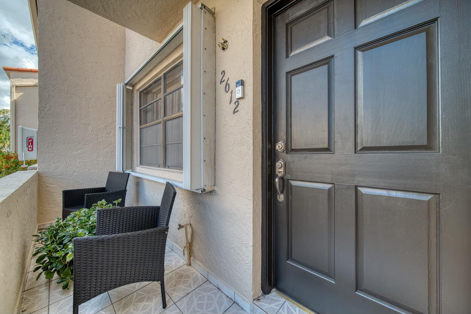 View details of listing 2612 W 54th Place Unit 204, Hialeah, FL 33016 Hialeah with MLS#