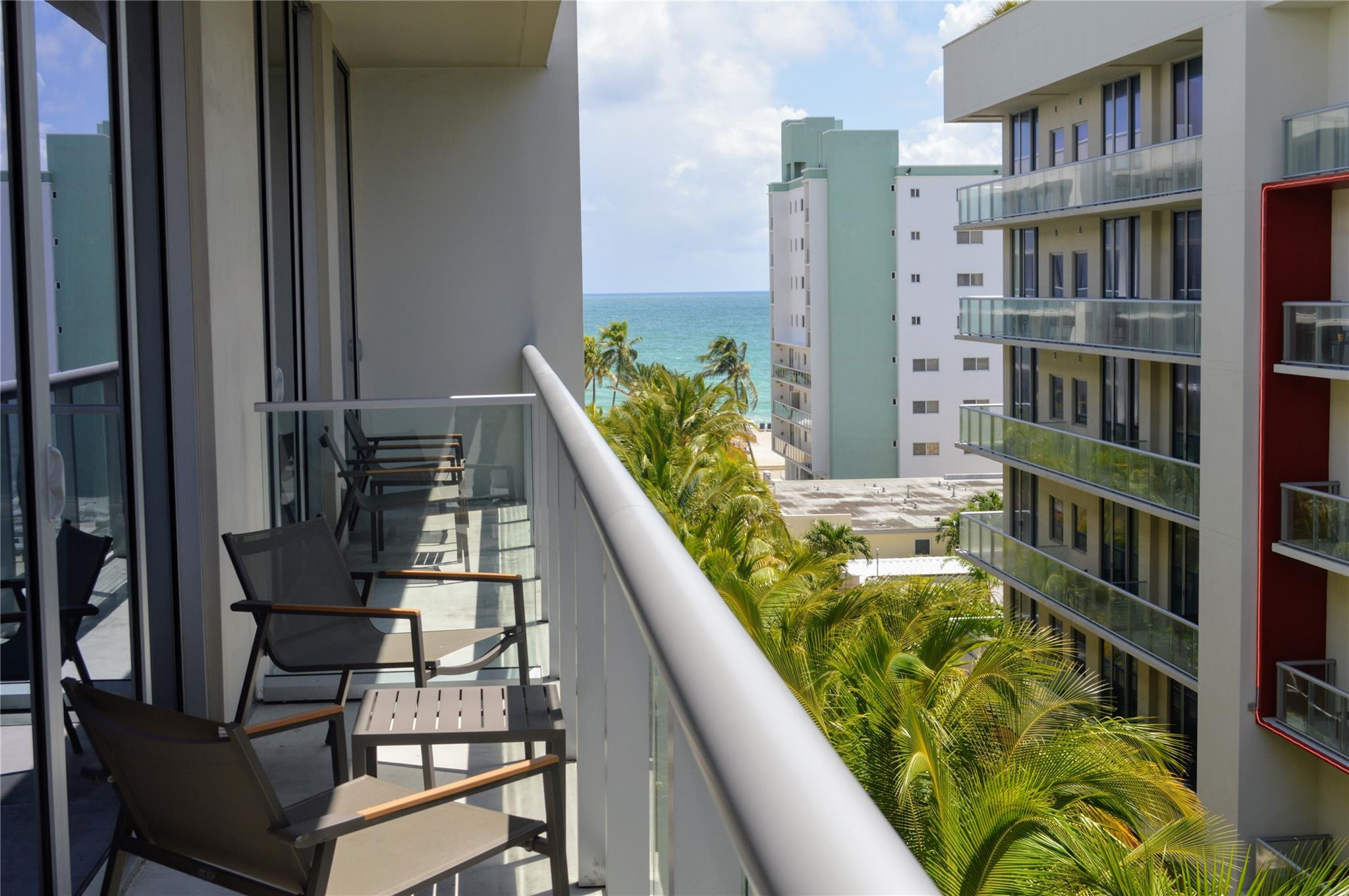 View details of listing 777 N Ocean Drive N522, Hollywood, FL 33019 Hollywood with MLS#