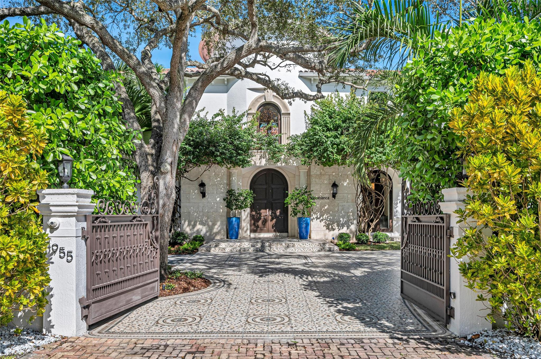 View details of listing 4955 SW 83rd Street, Miami, FL 33143 Miami with MLS# 