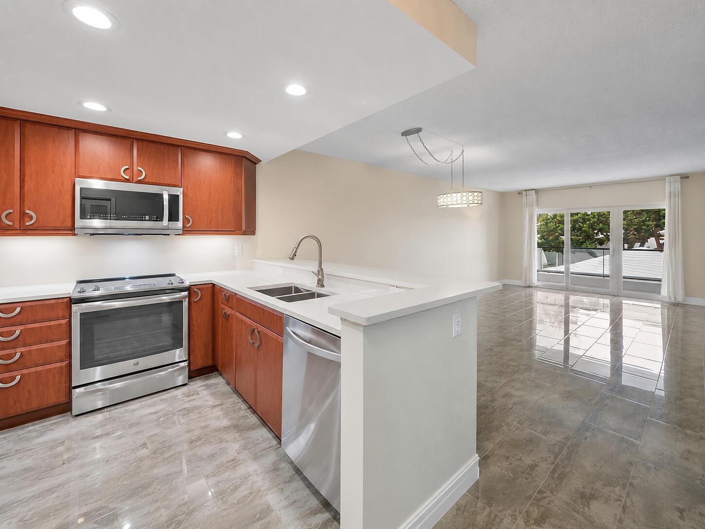 View details of listing 1500 S Ocean Boulevard 207, Lauderdale-By-The-Sea, FL 33062 Lauderdale-By-The-Sea with MLS#