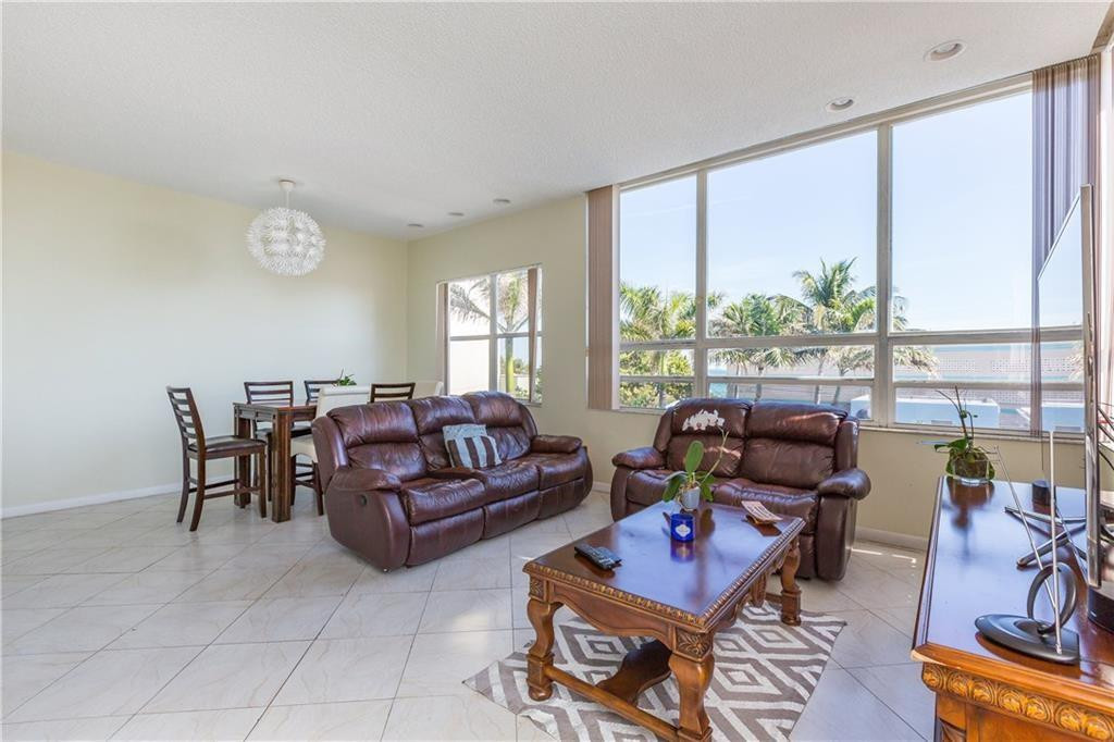 View details of listing 326 Harrison Street 302a, Hollywood, FL 33019 Hollywood with MLS#