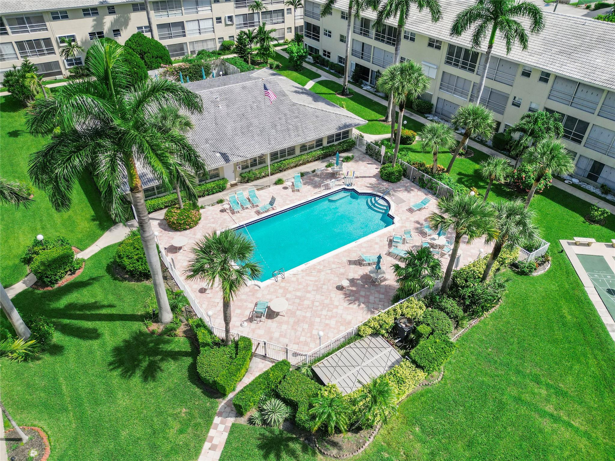 View details of listing 1951 NE 39th Street 156, Lighthouse Point, FL 33064 Lighthouse Point with MLS#