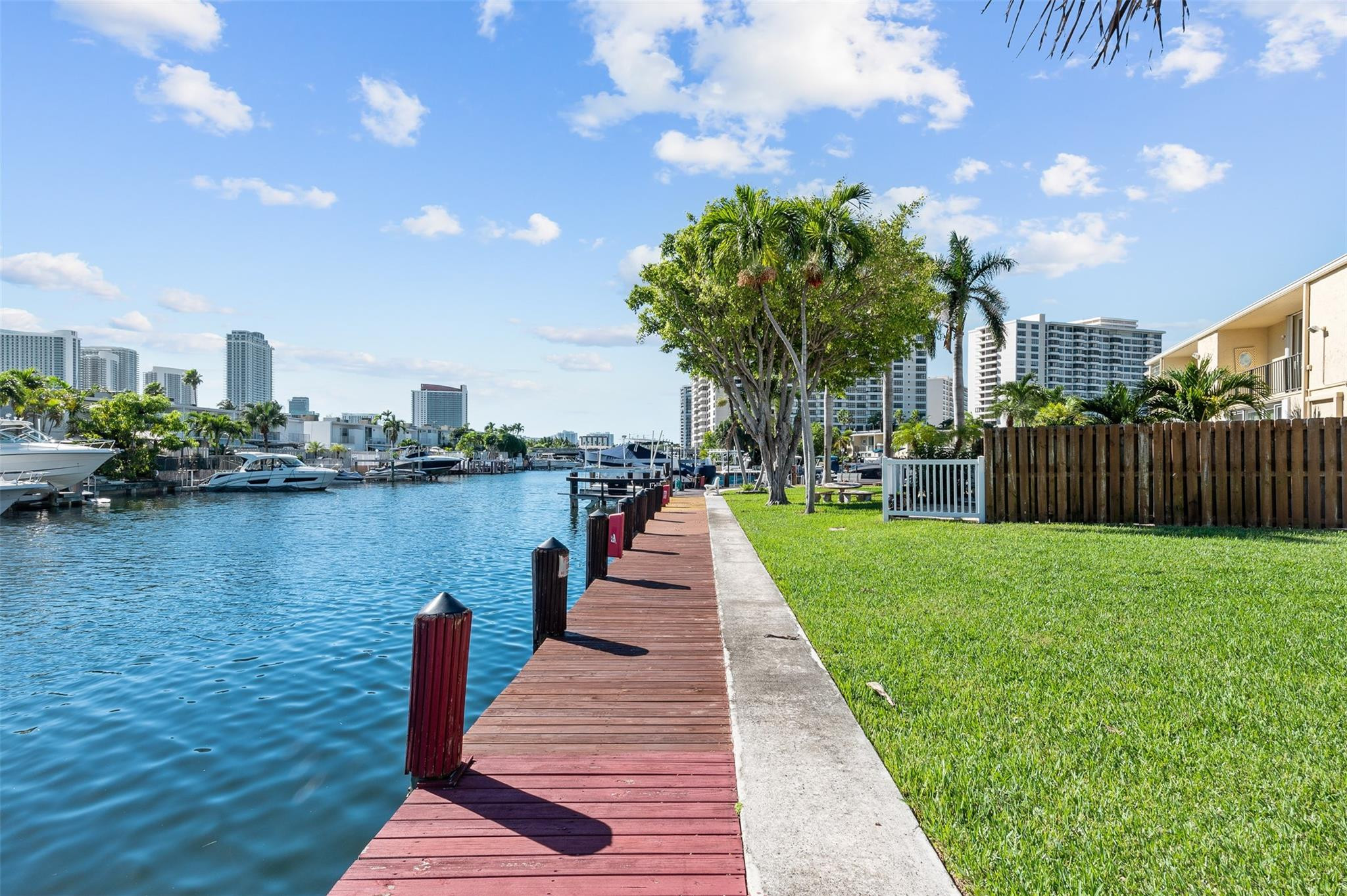 Listing  822 NE 25th Avenue 822, Hallandale Beach, FL 33009, Hallandale Beach, FL 33009