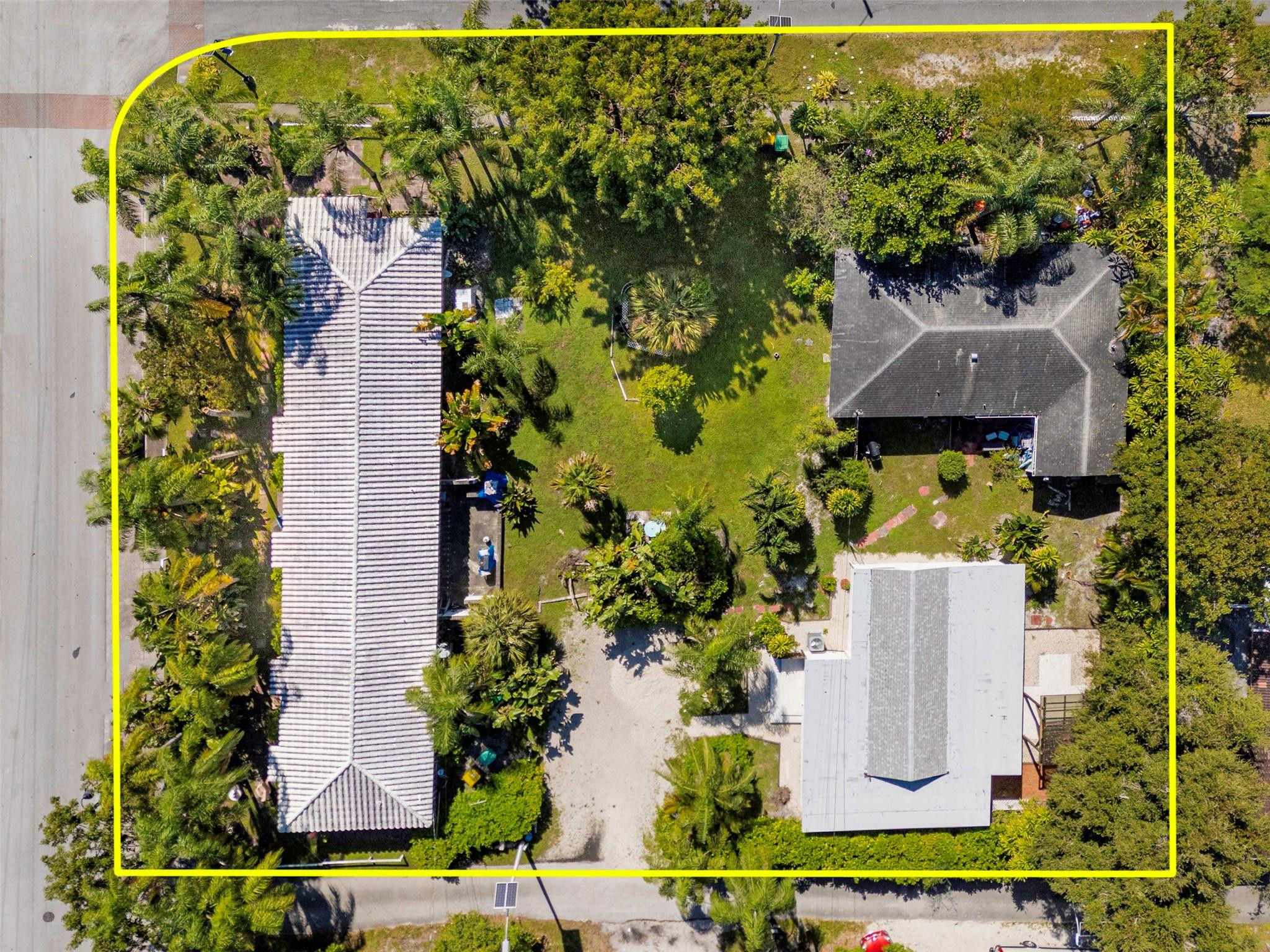 View details of listing 302 SW 15th Street, Dania Beach, FL 33004 Dania Beach with MLS# 