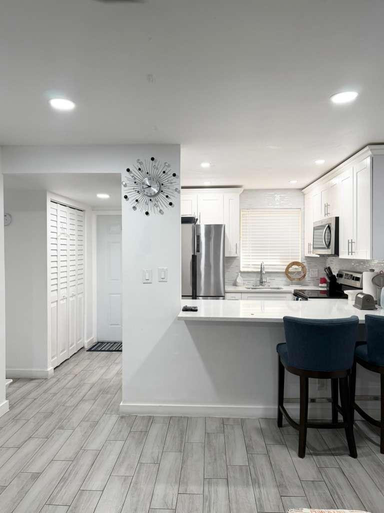 Listing  2950 W Sunrise Lks Drive 106, Sunrise, FL 33322, Sunrise, FL 33322
