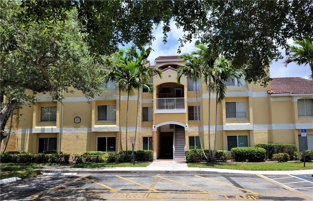 Listing  2425 NW 33rd Street 1305, Oakland Park, FL 33309, Oakland Park, FL 33309