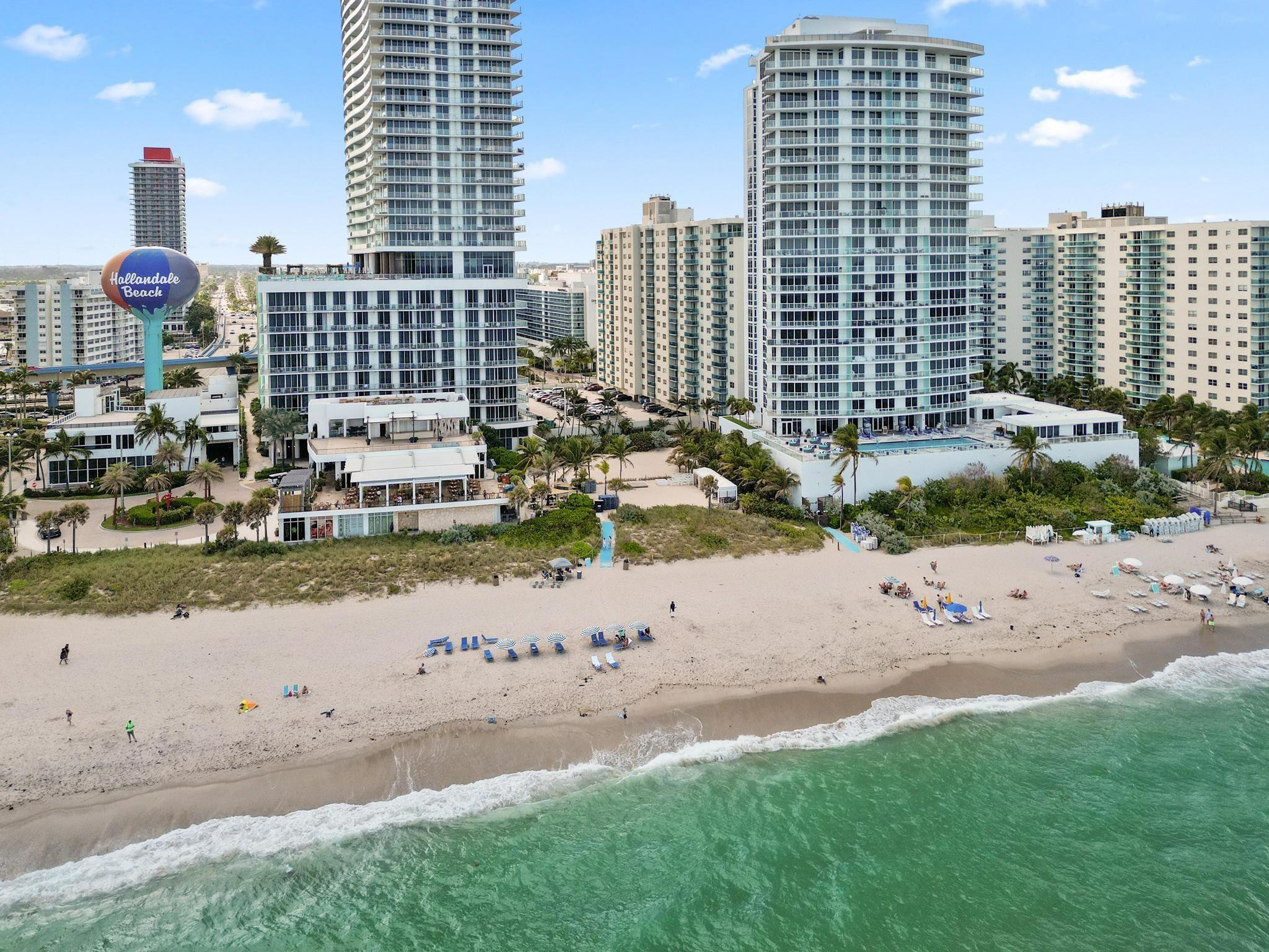 View details of listing 4001 S Ocean Drive 14D, Hollywood, FL 33019 Hollywood with MLS# 