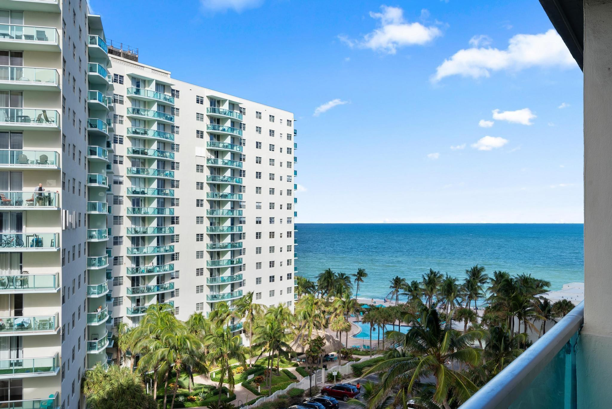 View details of listing 4001 S Ocean Drive 8E, Hollywood, FL 33019 Hollywood with MLS# 